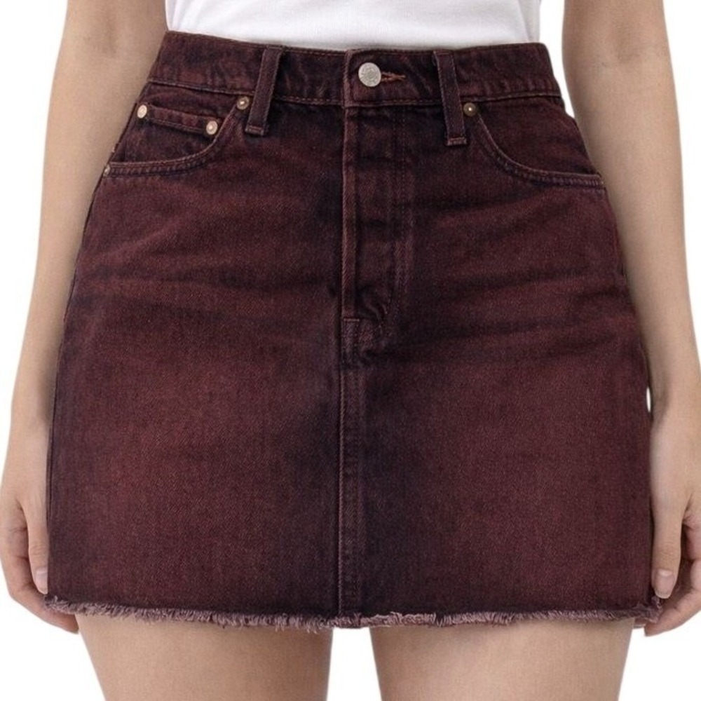 Levis Burgundy Denim Mini Skirt 29 High Rise Raw Hem Y2K Faded Washed Jean Skirt